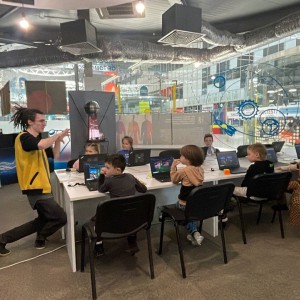 KIBERone стал официальным партнером Технопарка «Сколково» - КИБЕРшкола программирования для детей, компьютерные курсы для школьников, начинающих и подростков - KIBERone г. Хотьково